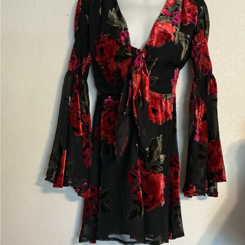 Vici Women’s Black Floral Mini Dress with Dramatic Flare Sleeves in size Small